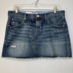 GAP 1969 Women's Denim Mini Skirt Raw Hem Distressed Size 6 100% Cotton